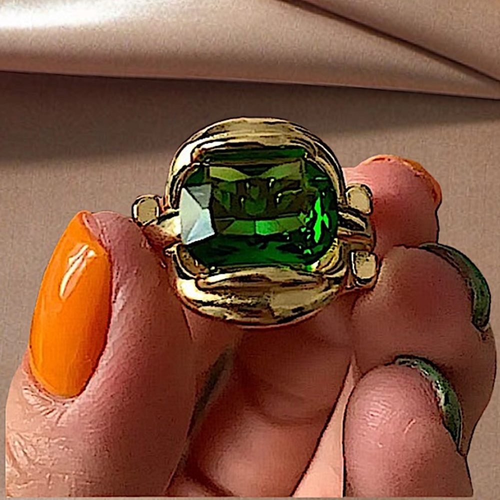 GOLD 18K PLATED EMERALD RING - Picture 2 of 16